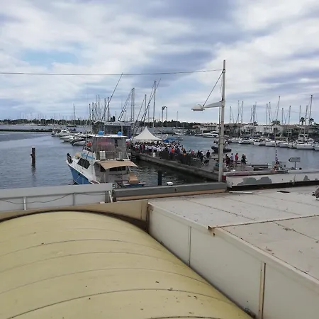 Yachts, Direct Port, Parking. アグド